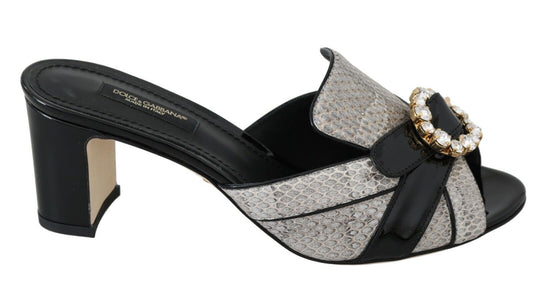 Sandalias de piel exótica adornadas con cristales de Dolce & Gabbana