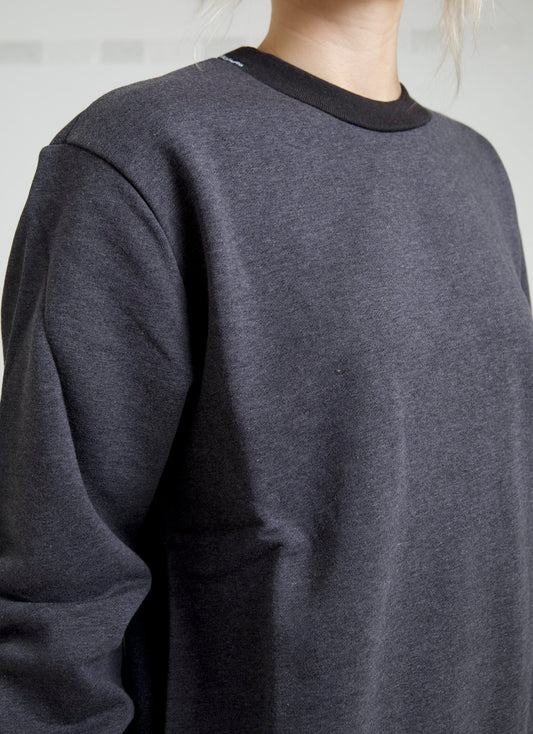 Suéter elegante de cuello redondo en gris oscuro de Dolce & Gabbana