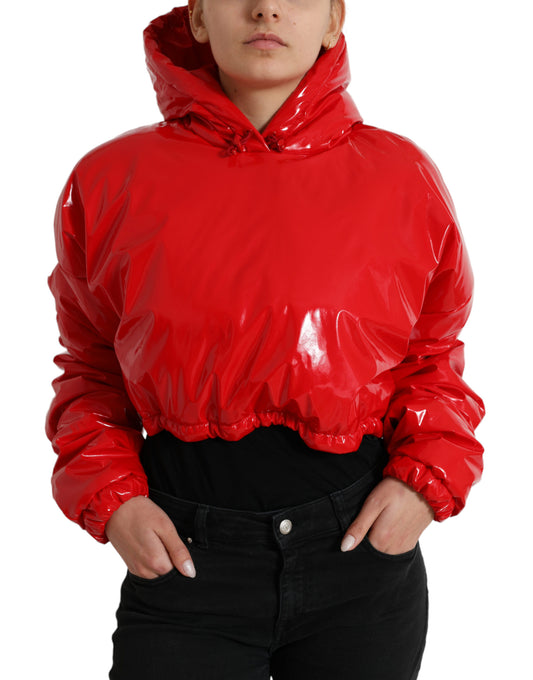Chaqueta corta elegante y brillante en rojo de Dolce & Gabbana