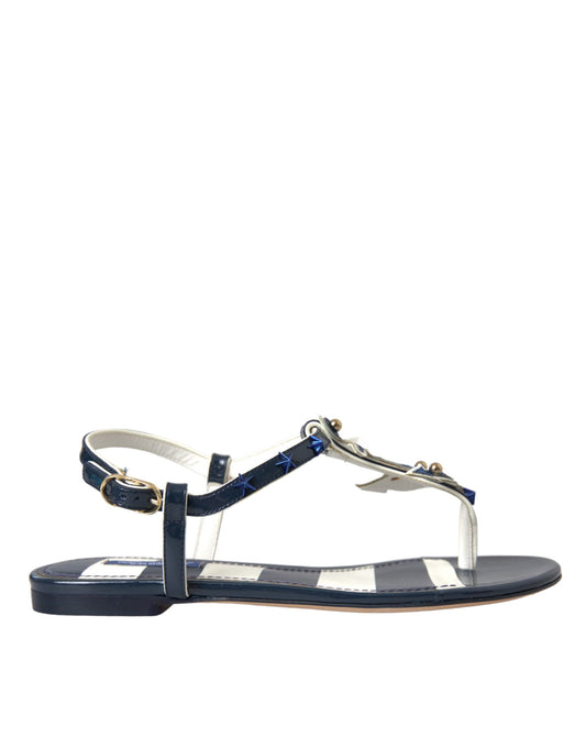 Sandalias planas con tachuelas y rayas azules de cuero de Dolce & Gabbana