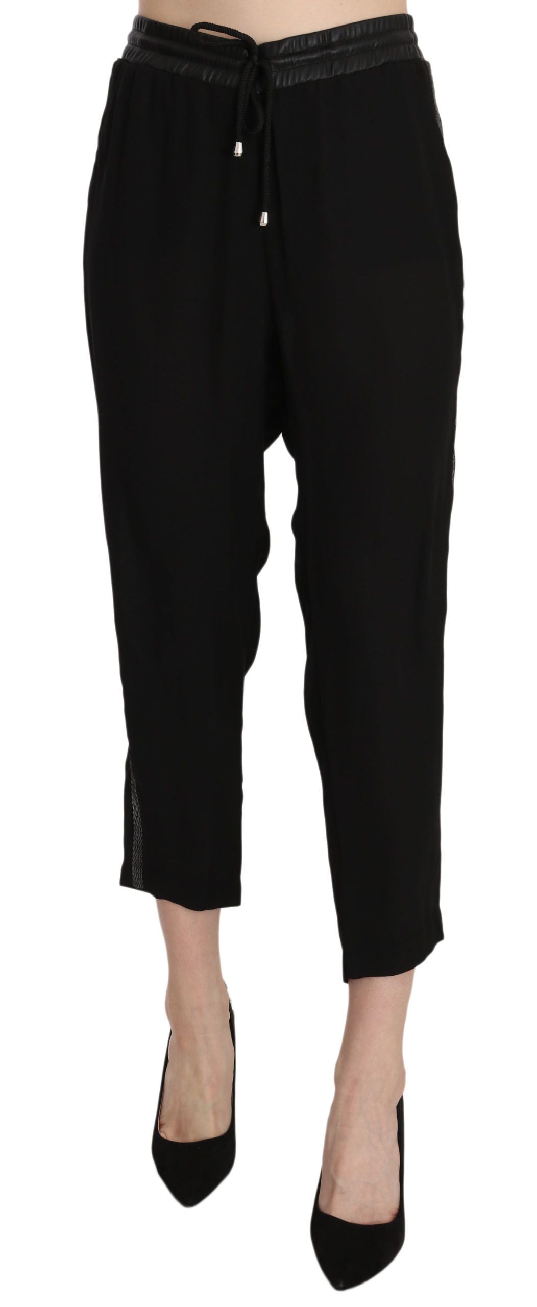 Pantalones cortos de cintura alta Guess Chic en negro elegante