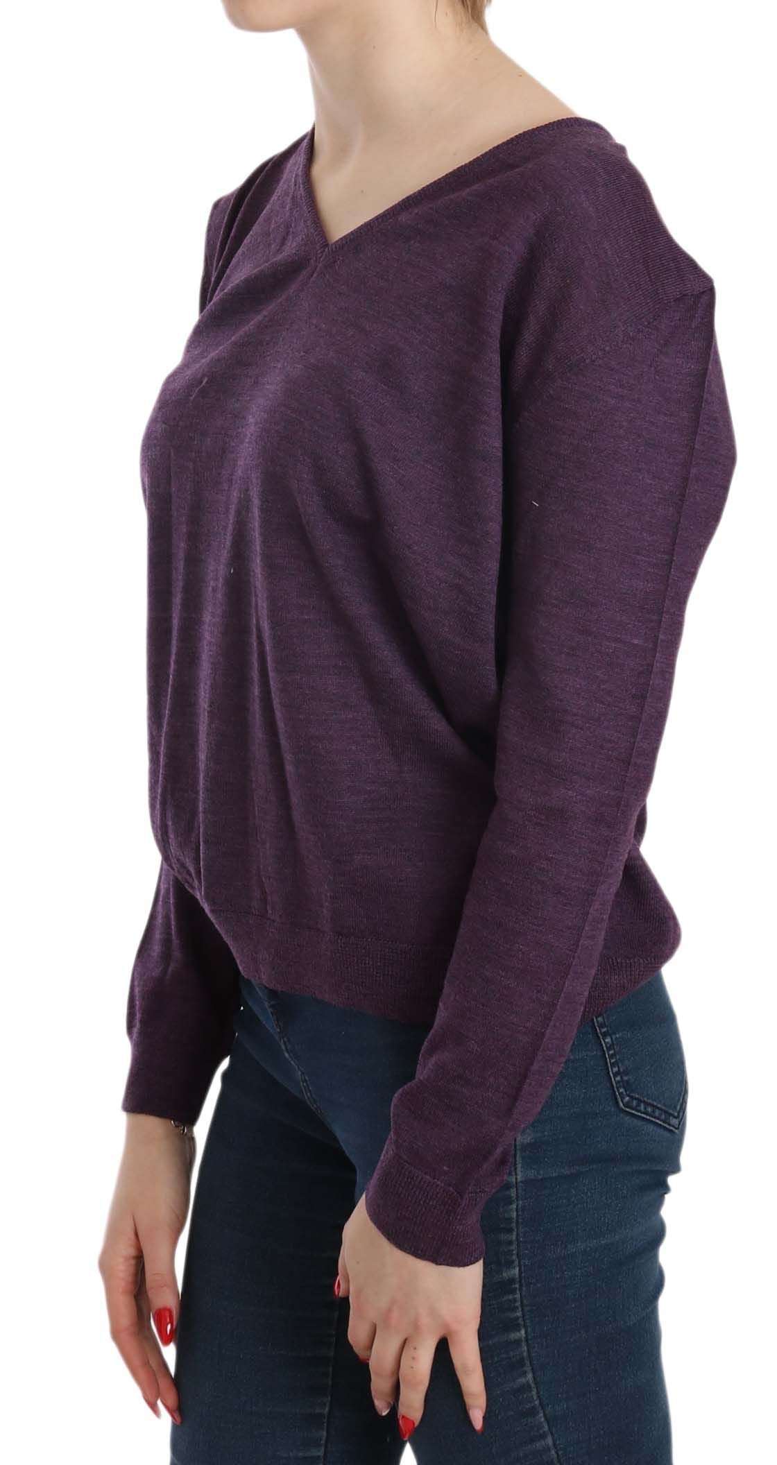 Blusa elegante de lana con escote en V en color morado de BYBLOS