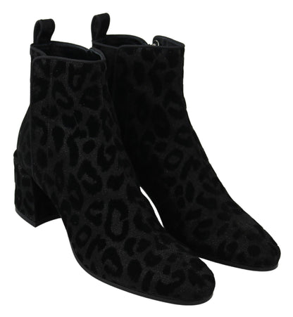 Botas cortas elegantes con estampado de leopardo en color negro de Dolce &amp; Gabbana