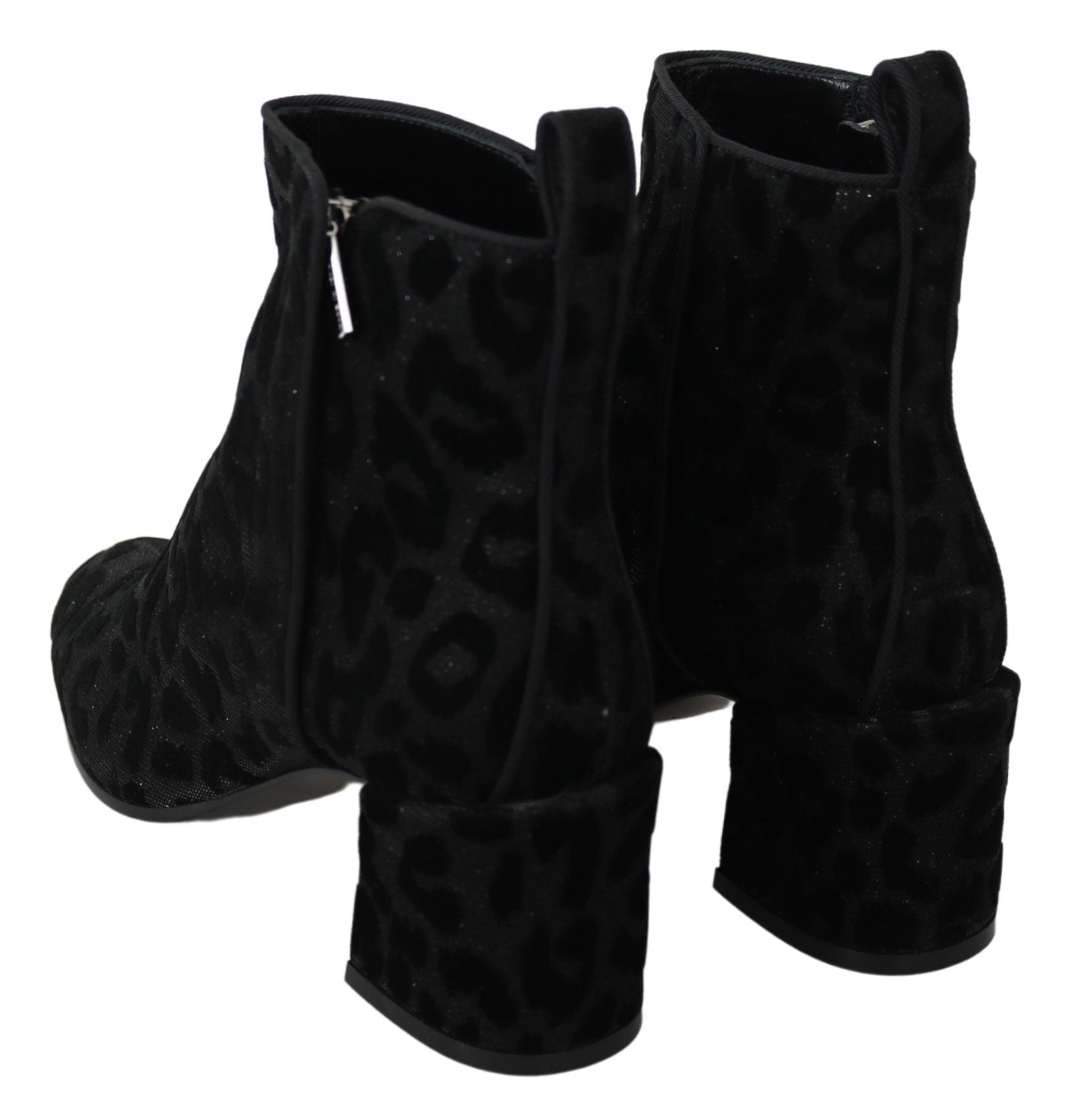 Botas cortas elegantes con estampado de leopardo en color negro de Dolce &amp; Gabbana