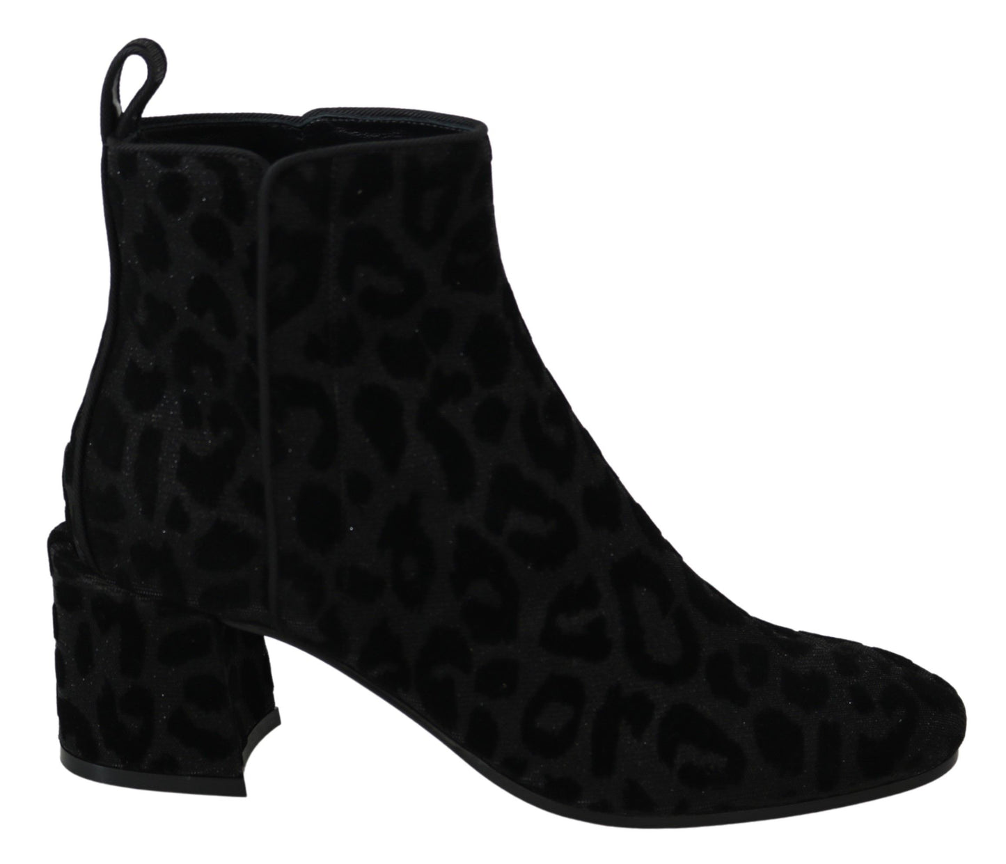 Botas cortas elegantes con estampado de leopardo en color negro de Dolce &amp; Gabbana