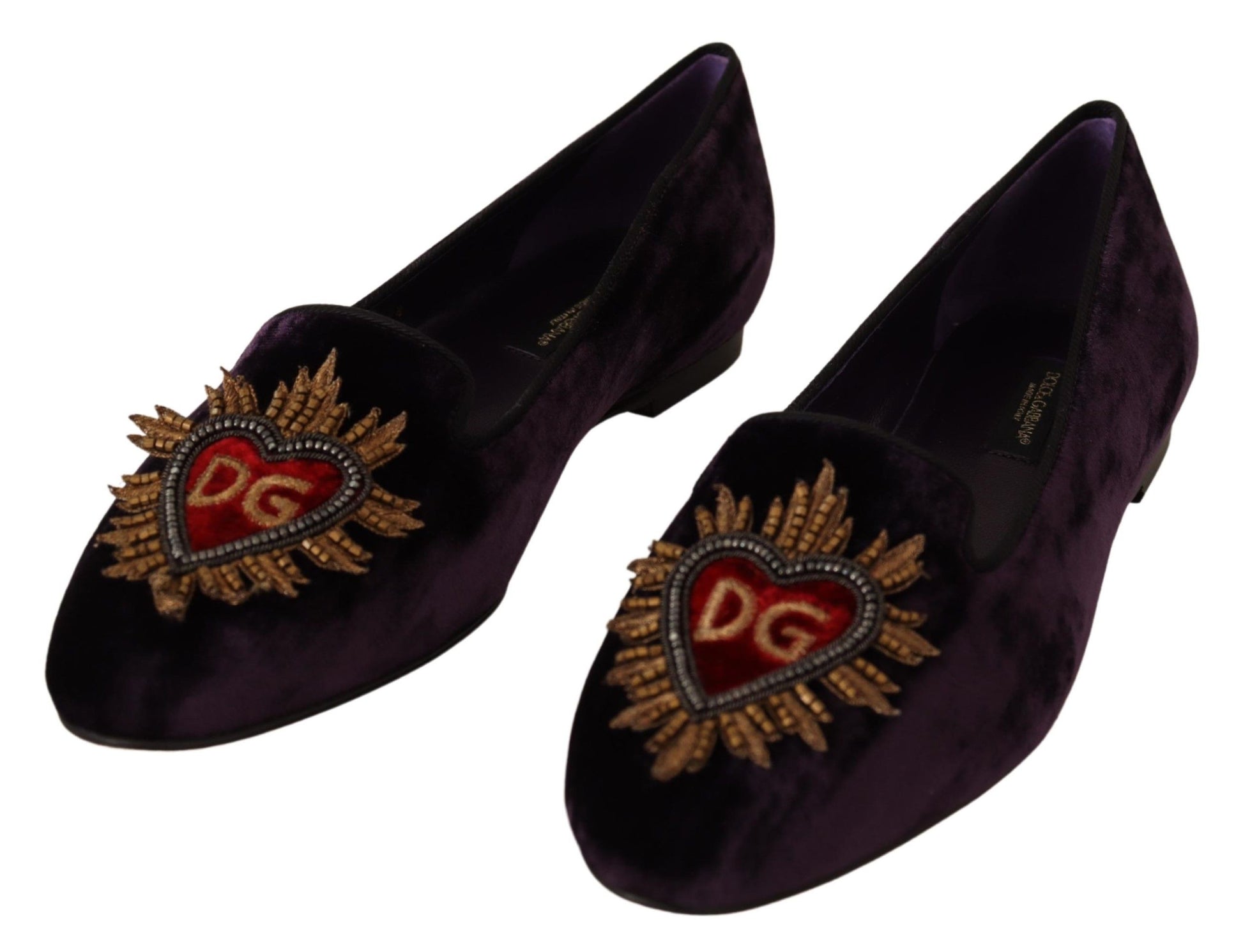 Mocasines elegantes de terciopelo morado con detalle de corazón de Dolce &amp; Gabbana