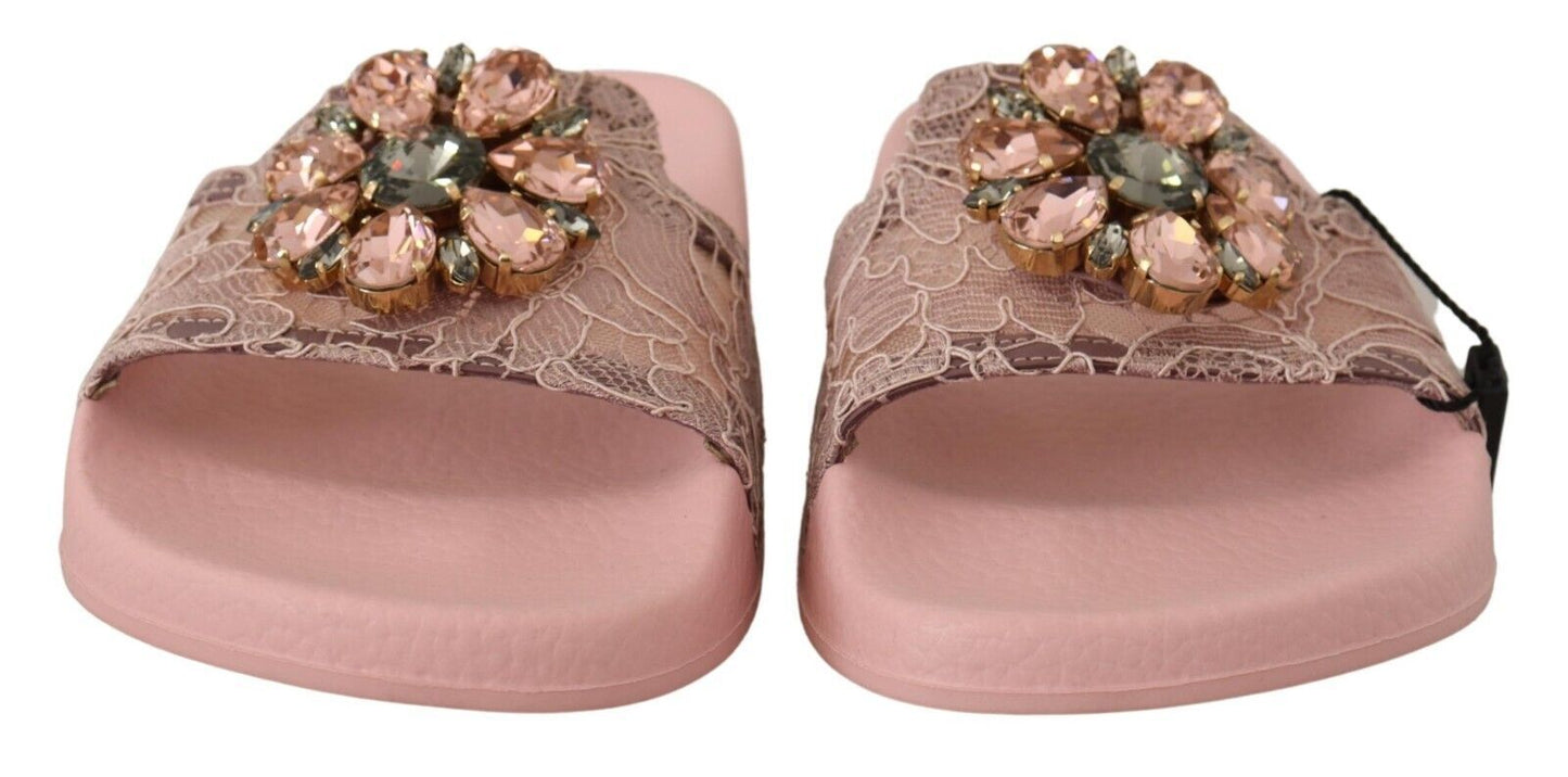 Sandalias planas con encaje floral y adornos de cristales de Dolce &amp; Gabbana