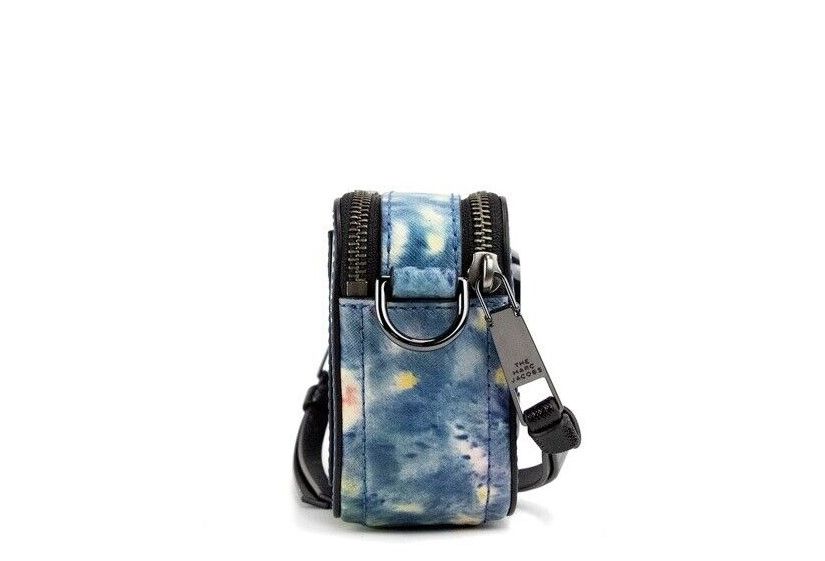 Bolso de hombro de piel con estampado azul acuarela de Marc Jacobs The Snapshot