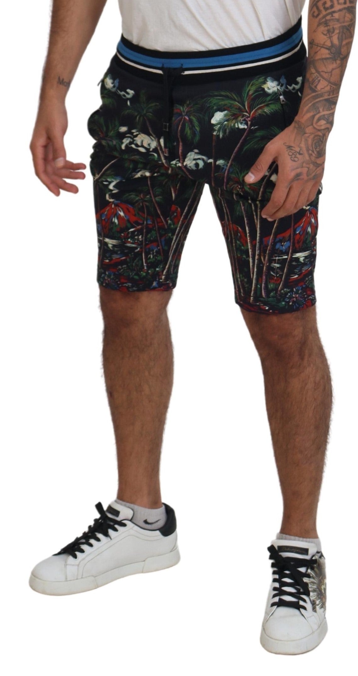 Shorts casuales hasta la rodilla con estampado Volcano de Dolce &amp; Gabbana