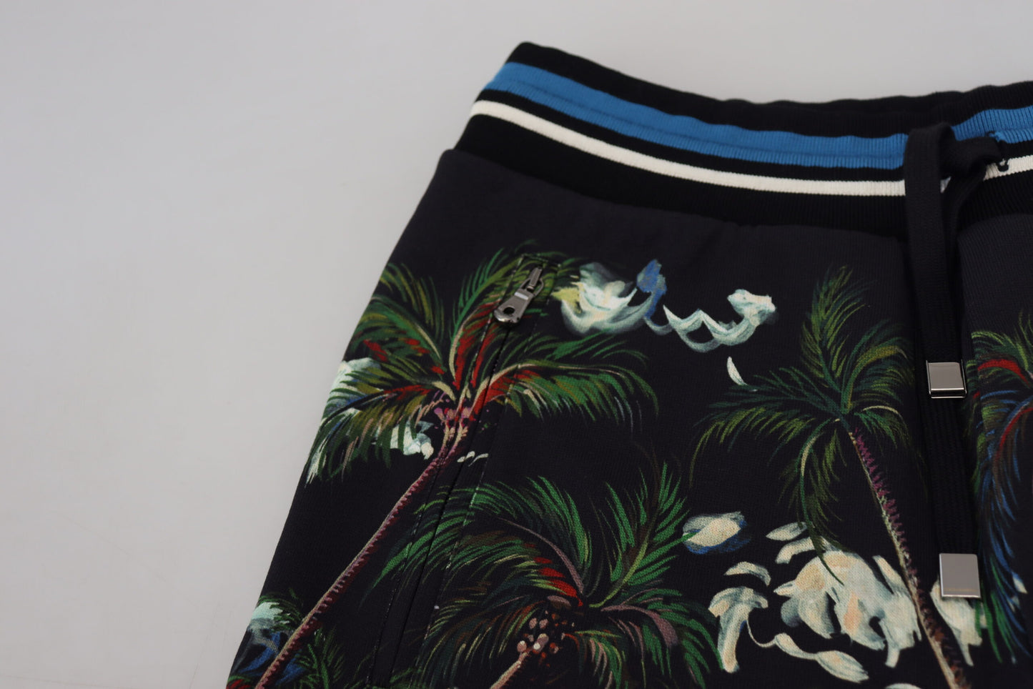 Shorts casuales hasta la rodilla con estampado Volcano de Dolce &amp; Gabbana