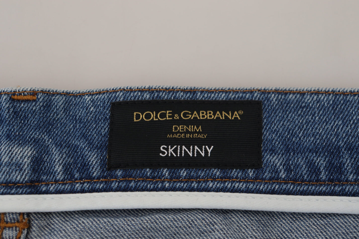 Exquisitos jeans ajustados italianos de Dolce &amp; Gabbana