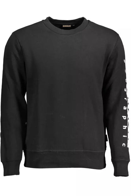 Napapijri eleva tu estilo con una elegante sudadera negra