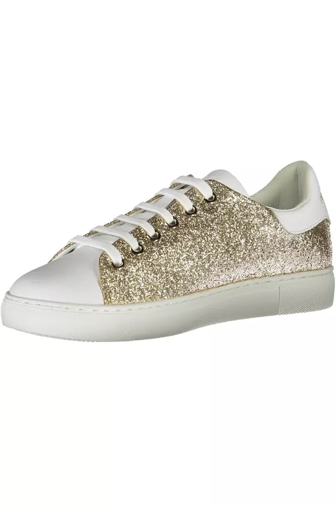 Zapatillas deportivas con cordones en dorado brillante de Emporio Armani