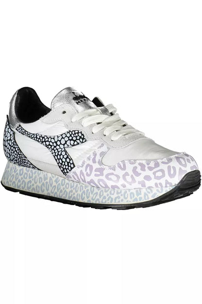 Zapatillas Diadora Chic con suela en contraste en color blanco