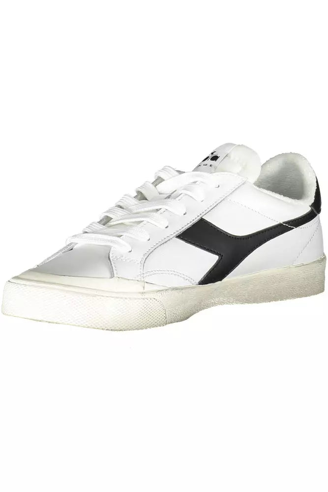 Zapatillas deportivas con cordones y detalles en contraste de Diadora