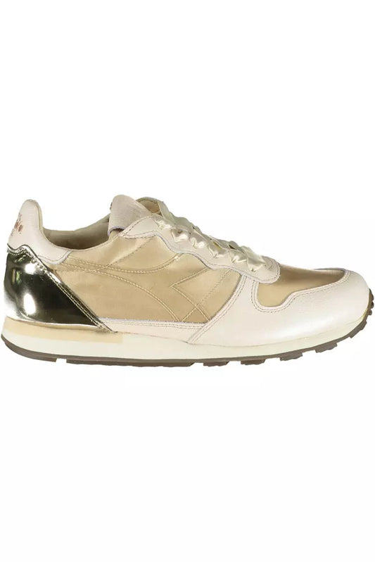 Zapatillas Diadora beige con cordones y detalles en contraste