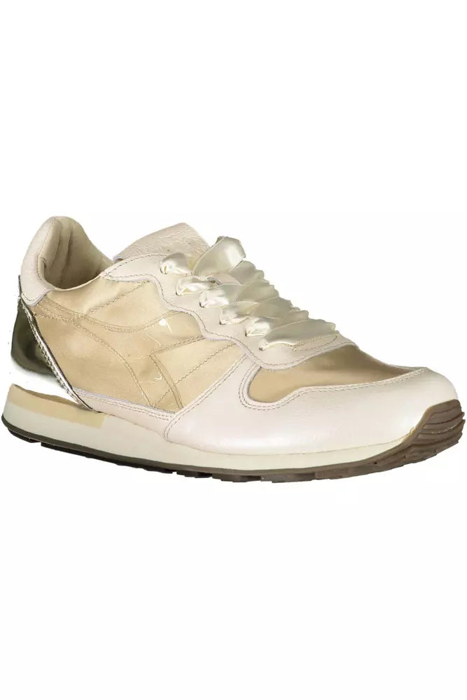 Zapatillas Diadora beige con cordones y detalles en contraste