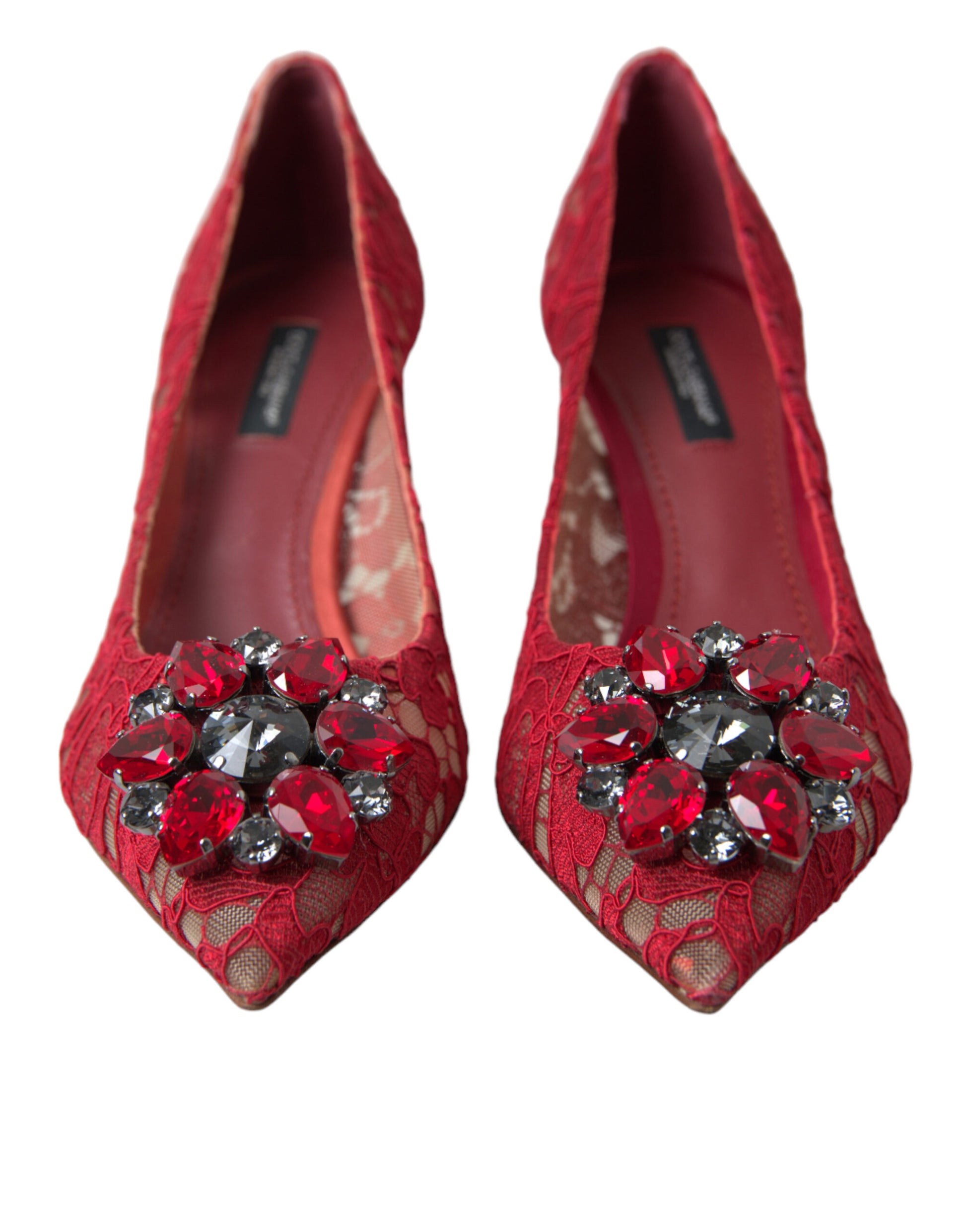 Tacones de encaje rojo radiante con cristales de Dolce &amp; Gabbana