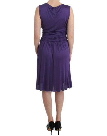 Elegante vestido morado de jersey hasta la rodilla de John Galliano