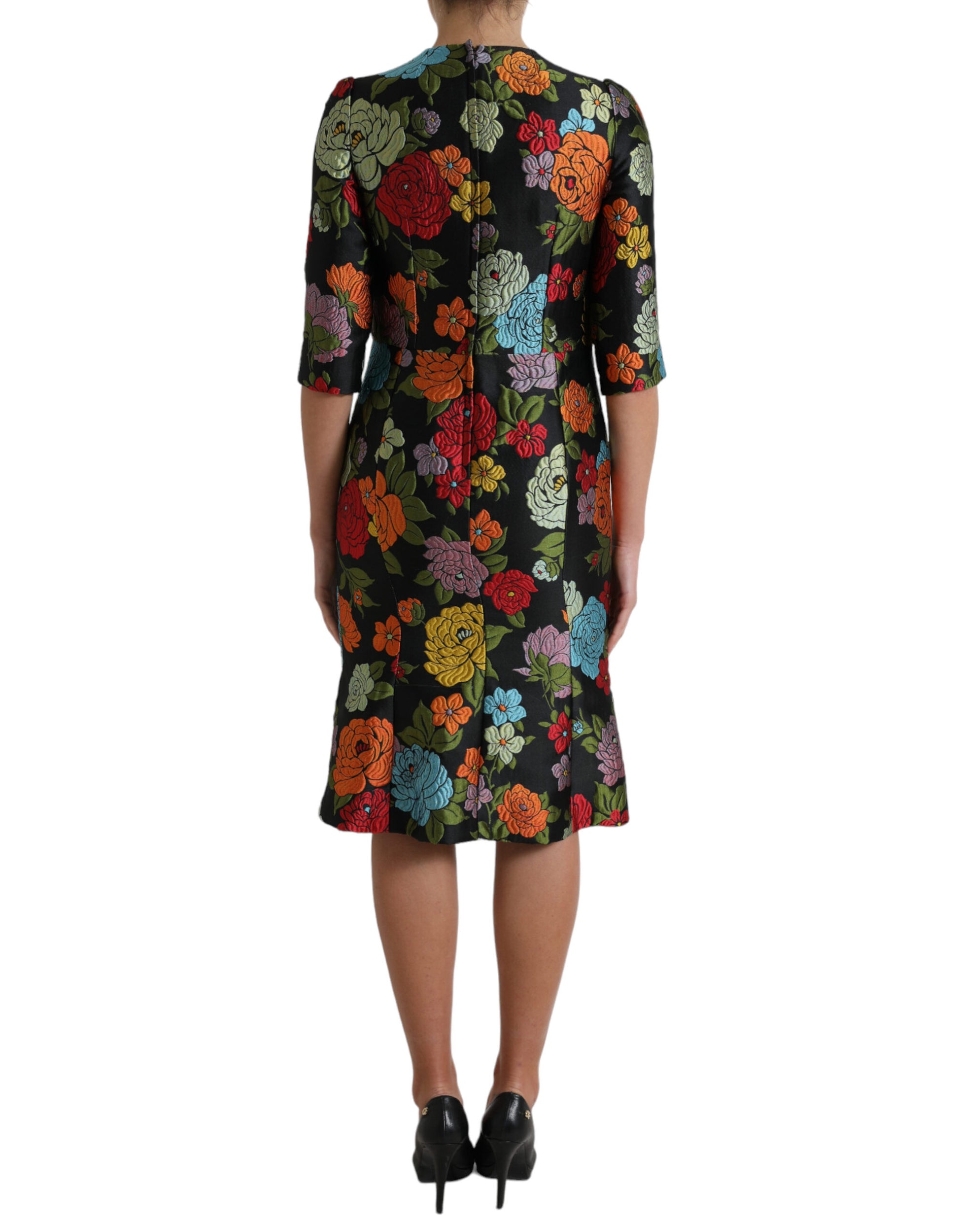 Vestido tubo elegante con bordados florales de Dolce &amp; Gabbana