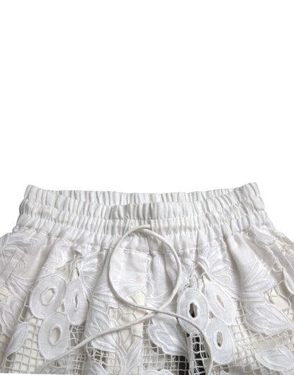 Shorts elegantes de cintura alta con encaje de Dolce &amp; Gabbana en blanco puro