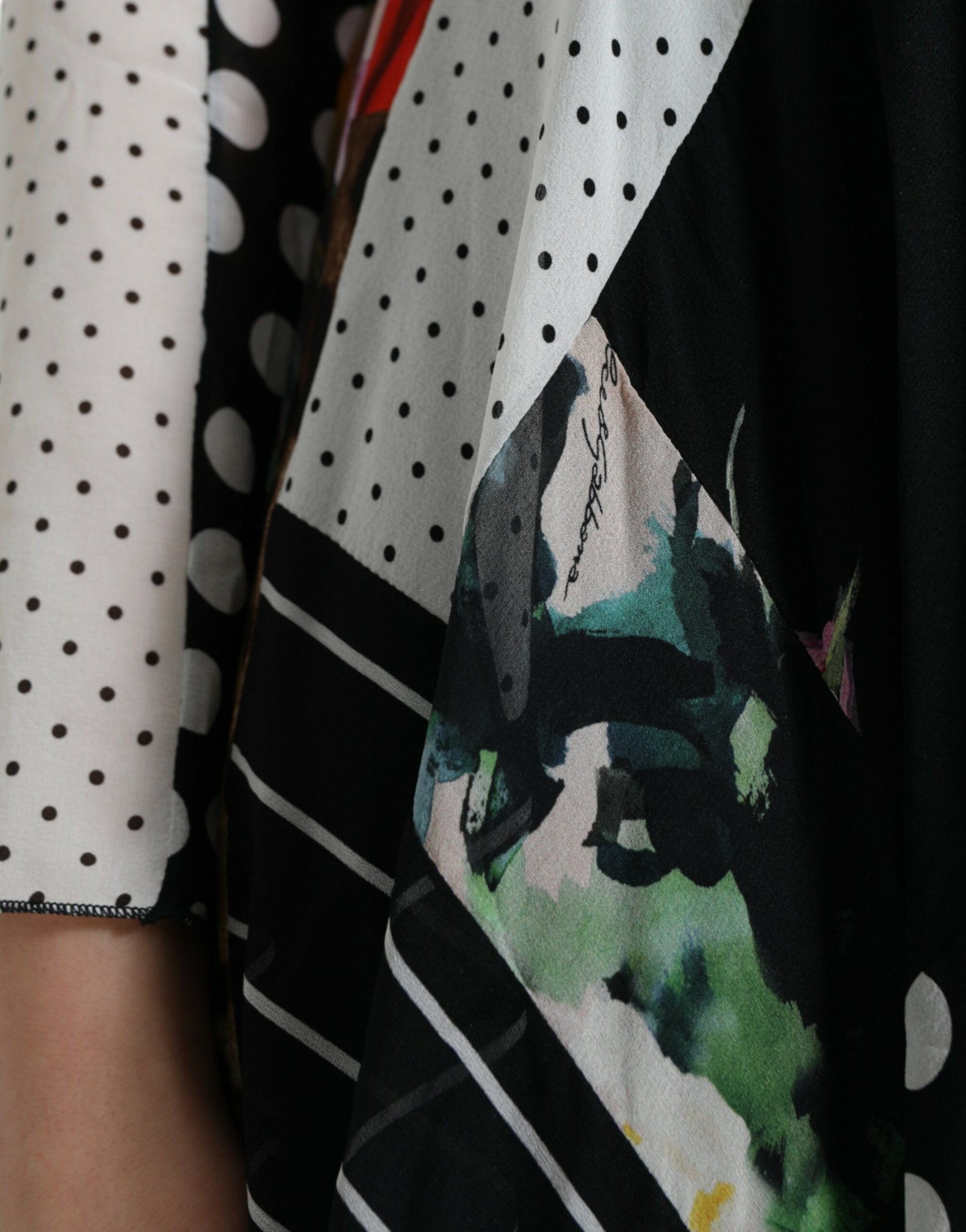 Vestido midi elegante de seda con patchwork de Dolce &amp; Gabbana