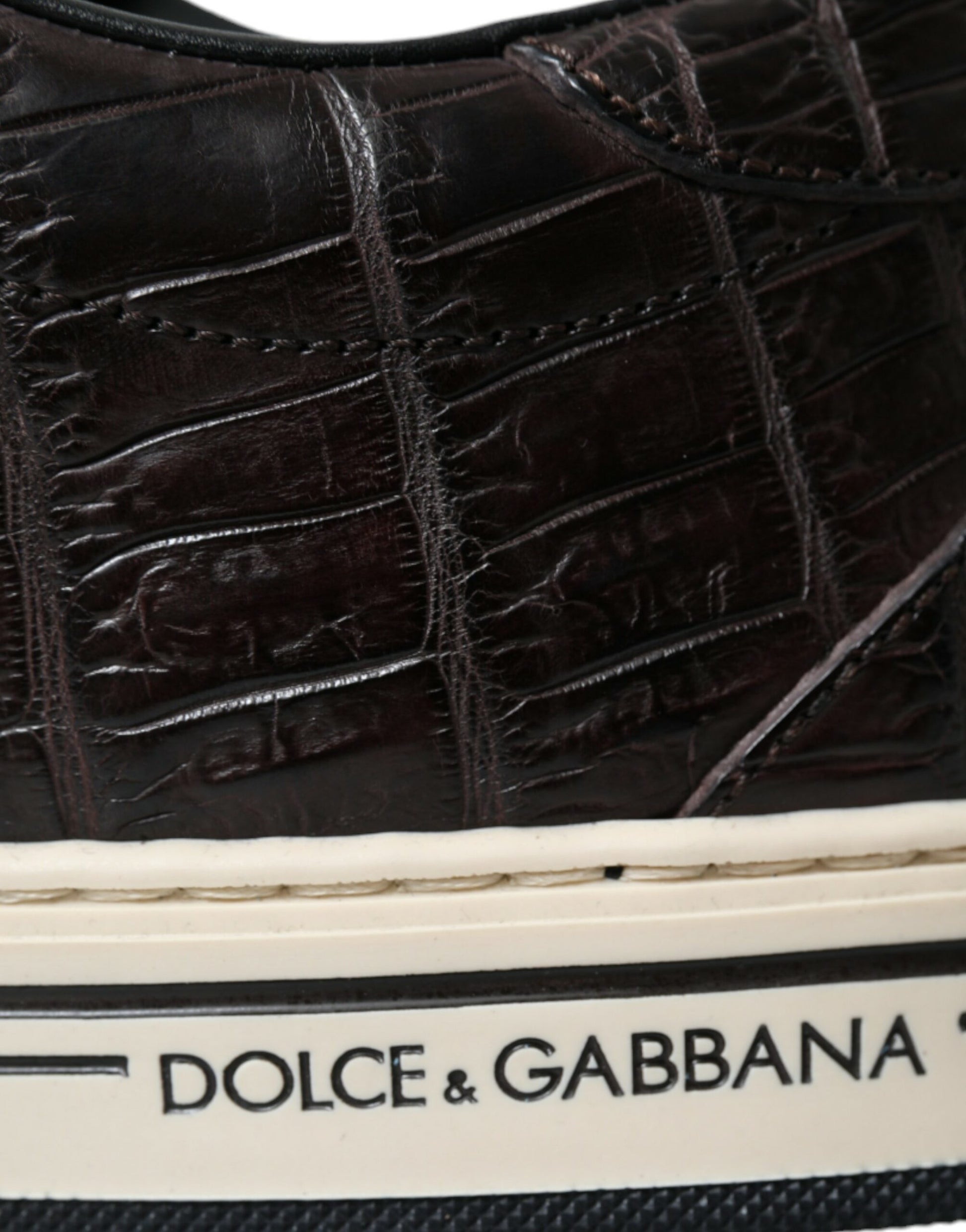 Zapatillas bajas elegantes de piel exótica de Dolce &amp; Gabbana