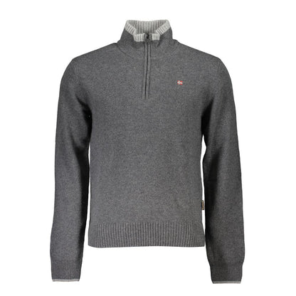 Suéter elegante gris con media cremallera y detalles llamativos de Napapijri