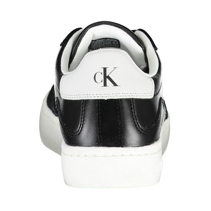 Zapatillas elegantes con cordones y detalles en contraste de Calvin Klein en color negro