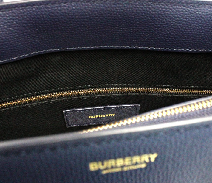 Bolso bandolera de piel estilo tote Banner de Burberry, tamaño mediano, en color azul regencia