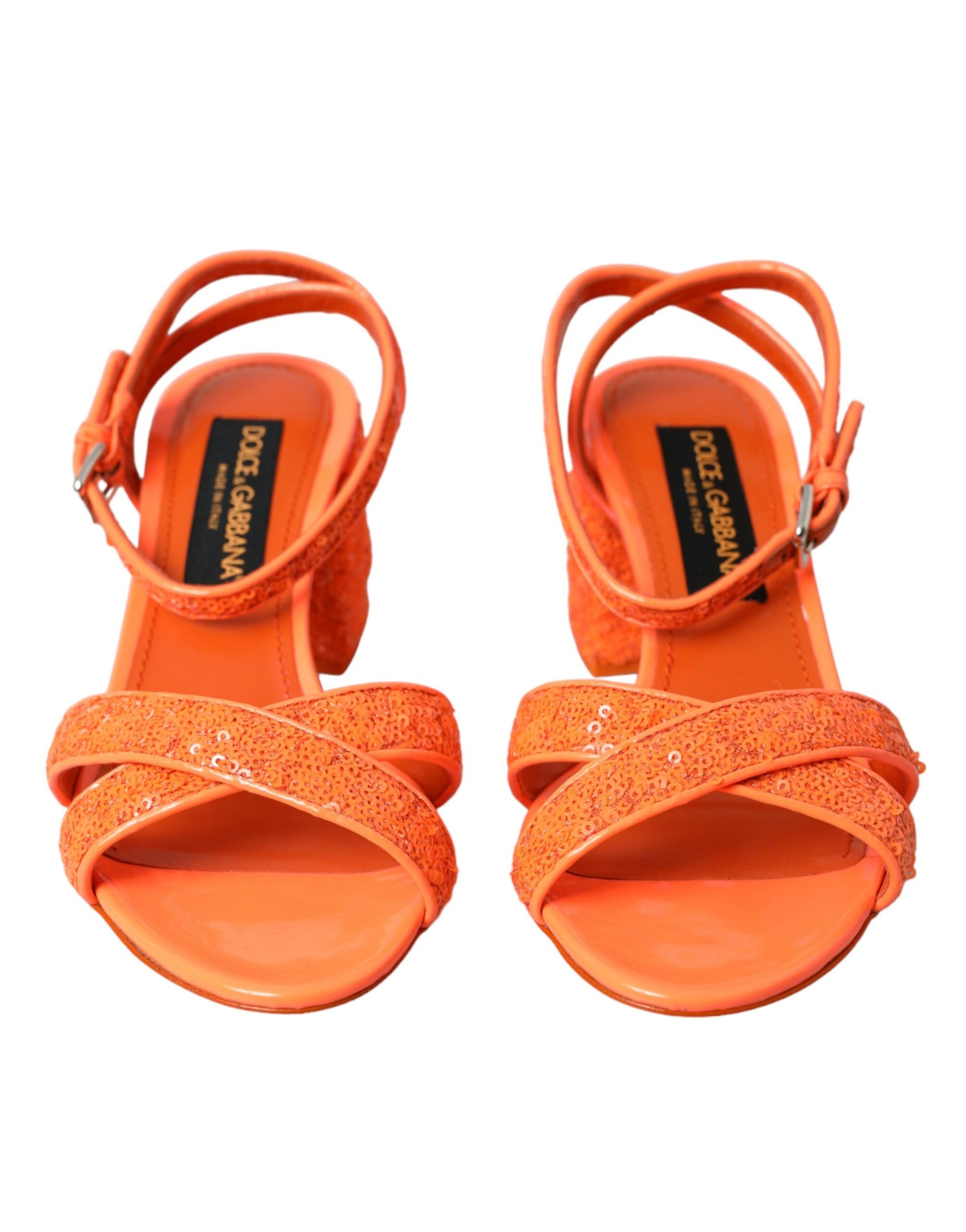 Sandalias con tiras en el tobillo y lentejuelas en color naranja de Dolce &amp; Gabbana