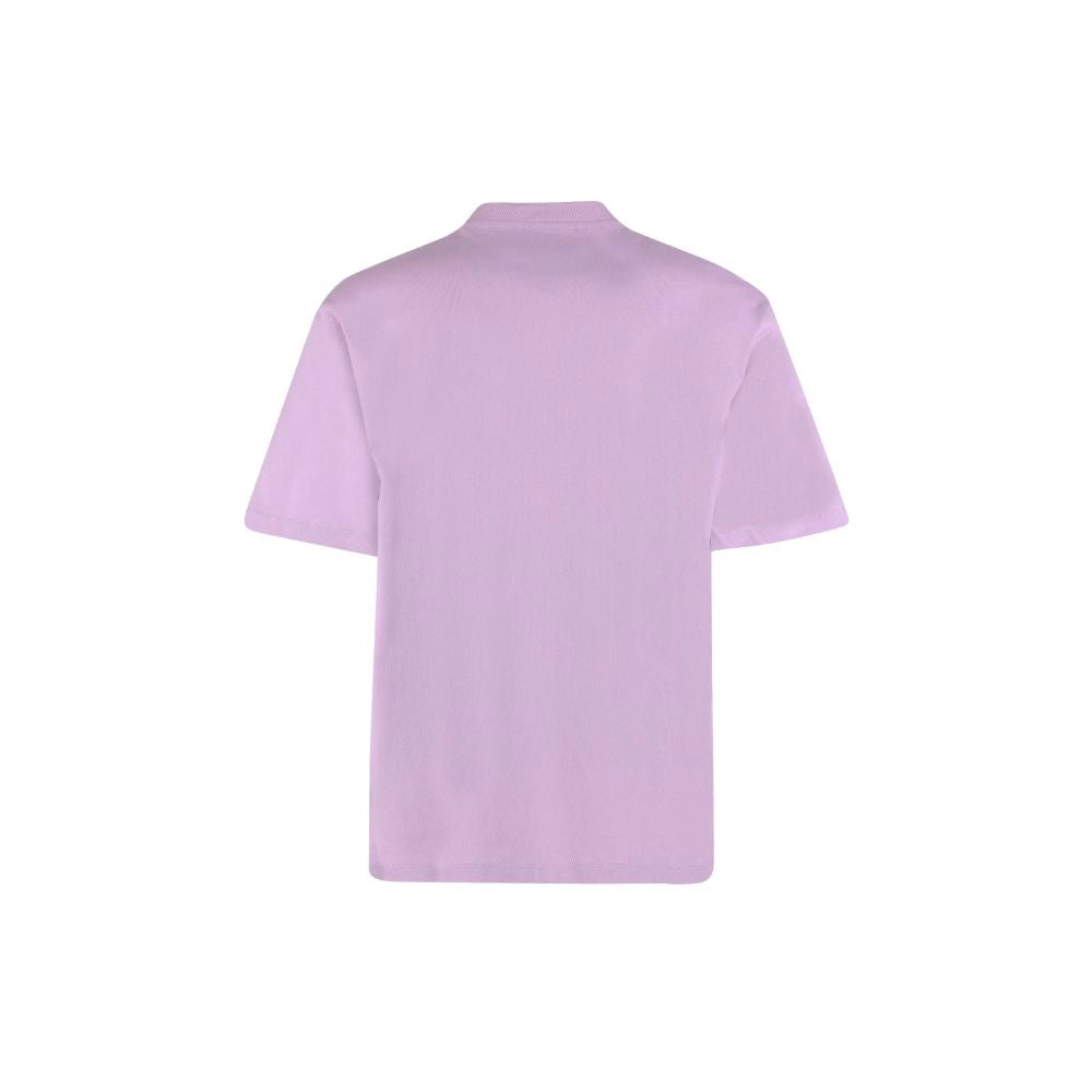 Camiseta elegante con logotipo morado de la industria farmacéutica para quienes marcan tendencia