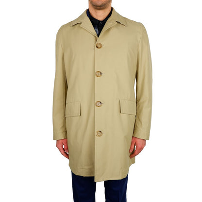 Gabardina clásica beige Aquascutum: elegancia atemporal