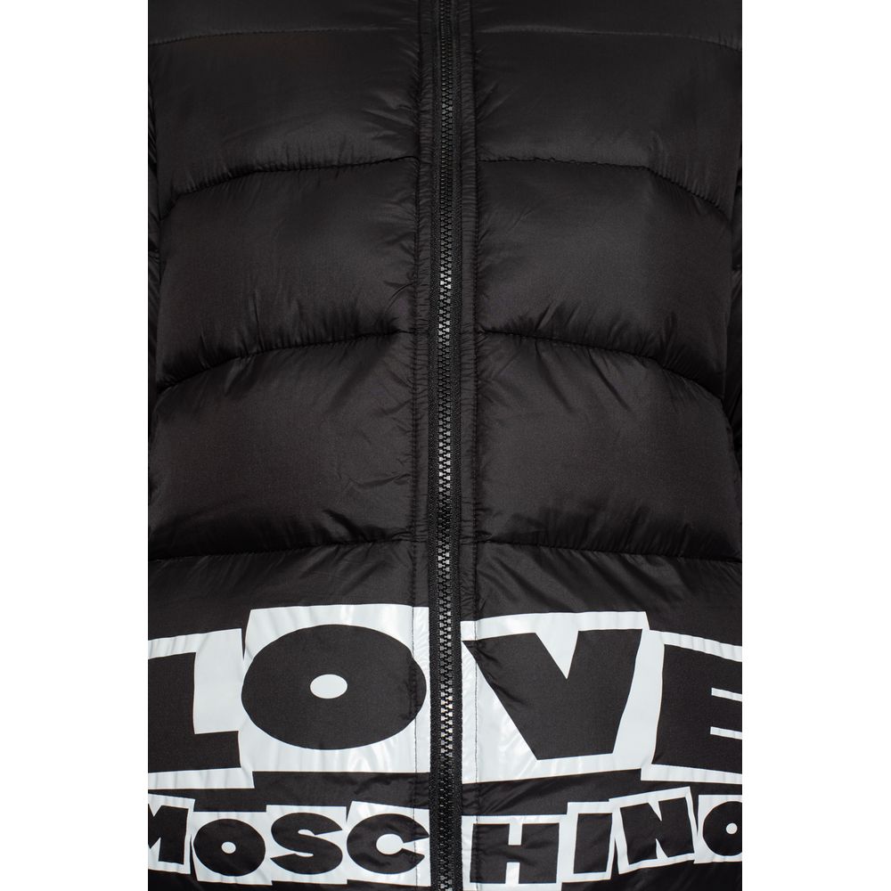 Chaqueta de plumón de nailon elegante con logotipo llamativo de Love Moschino