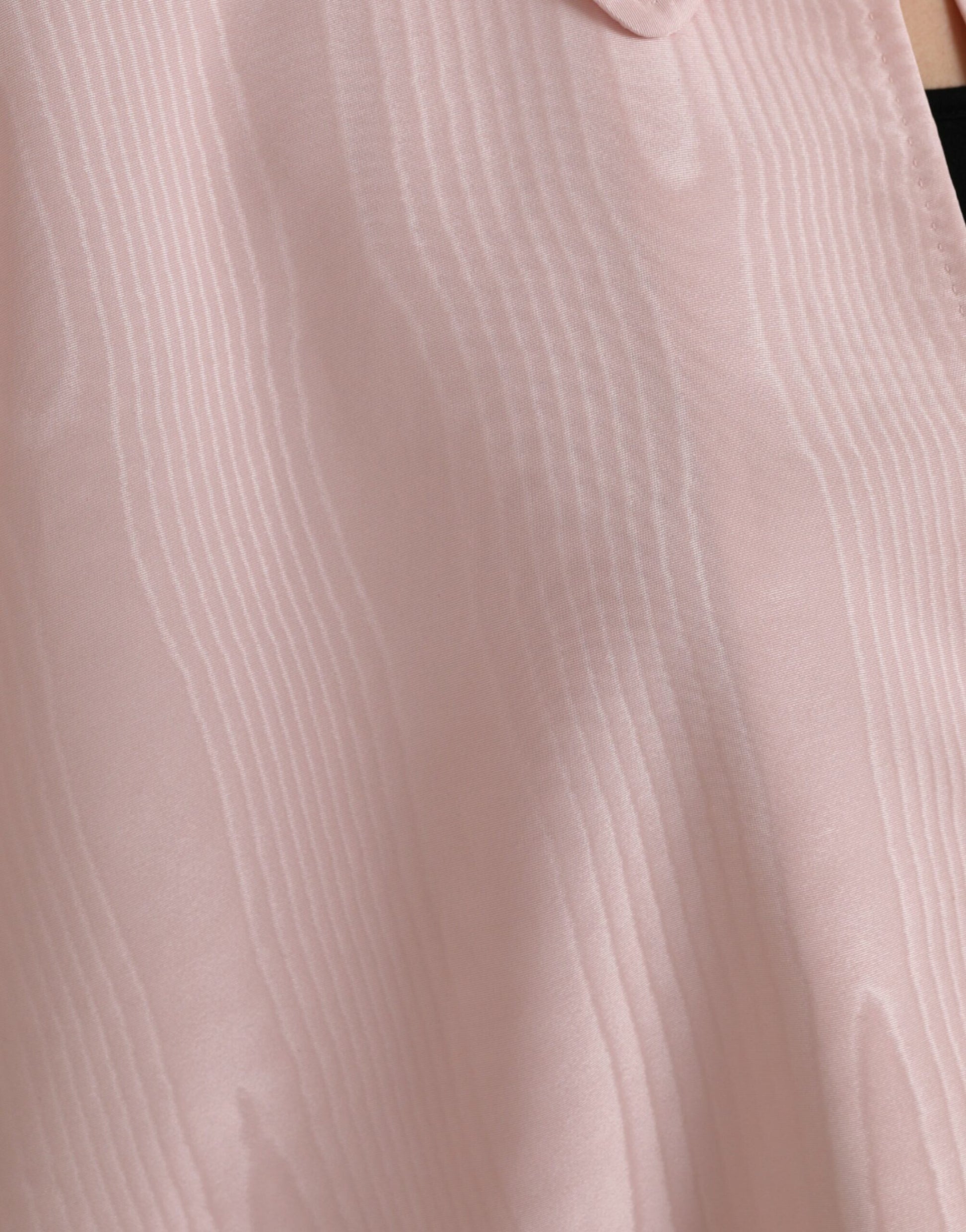 Chaqueta larga tipo capa de seda rosa claro de Dolce &amp; Gabbana