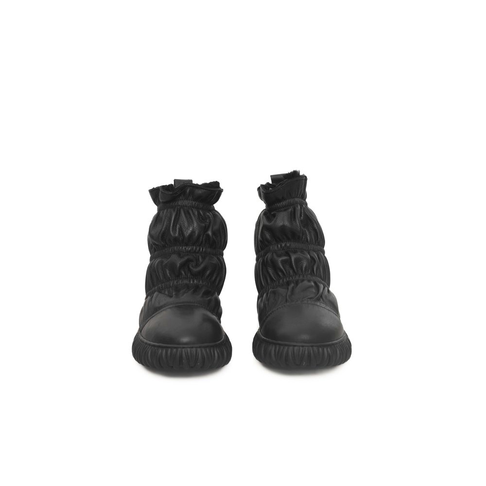 Bota Cerruti 1881 de piel negra para mujer