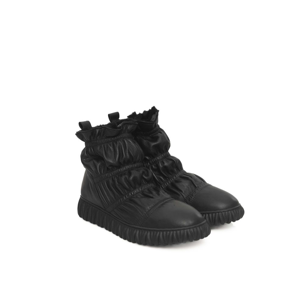Bota Cerruti 1881 de piel negra para mujer