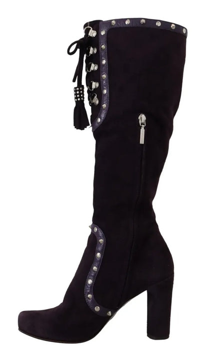 Botas altas con tachuelas de piel de ante color morado de Dolce &amp; Gabbana