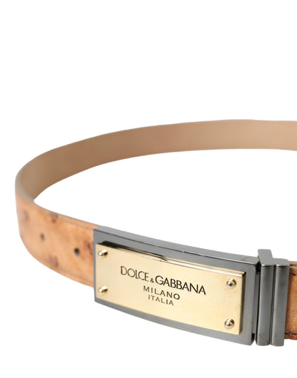 Cinturón de piel beige con hebilla grabada con logotipo dorado de Dolce &amp; Gabbana