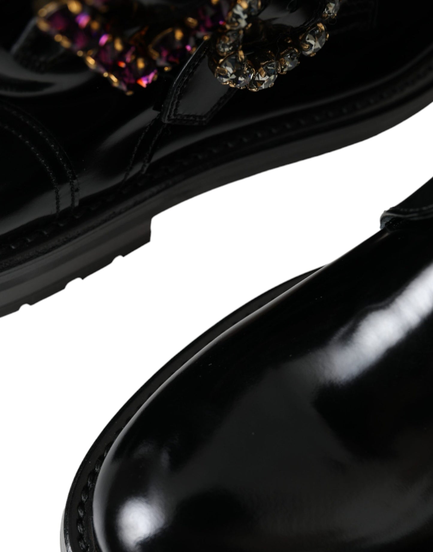 Botas y zapatos de piel negra con hebillas de cristal de Dolce &amp; Gabbana