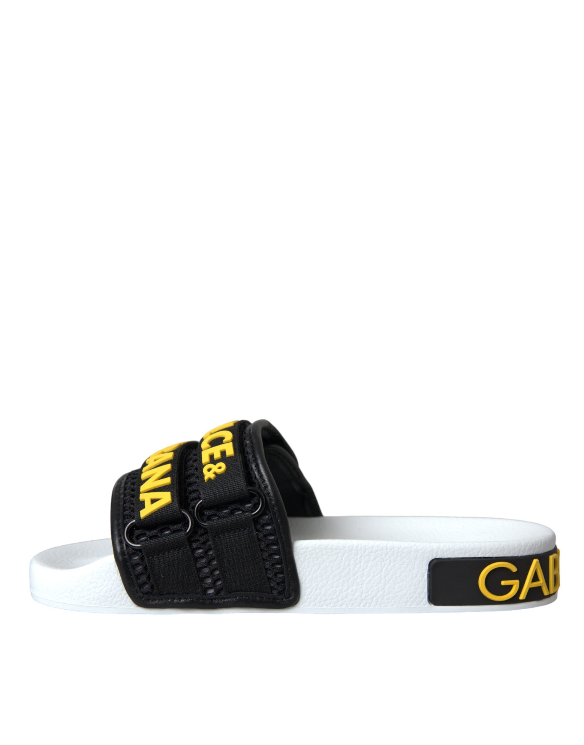 Sandalias planas y zapatos de playa con logo en blanco y negro de Dolce &amp; Gabbana