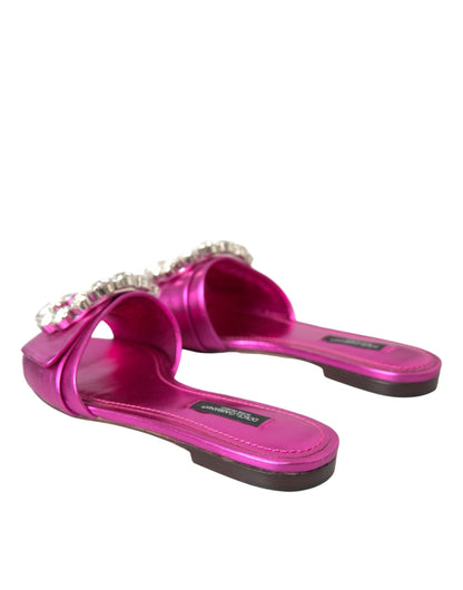 Sandalias planas de piel con cristales fucsia de Dolce &amp; Gabbana