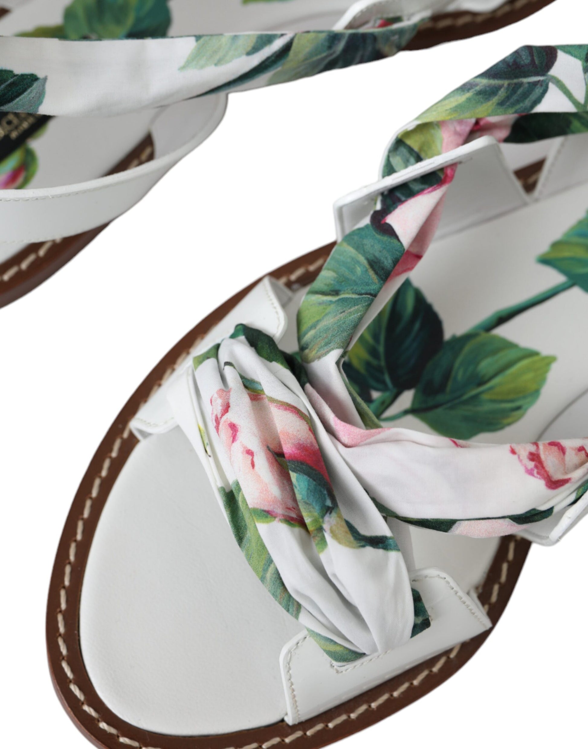 Sandalias cruzadas hasta el tobillo con estampado floral multicolor de Dolce &amp; Gabbana