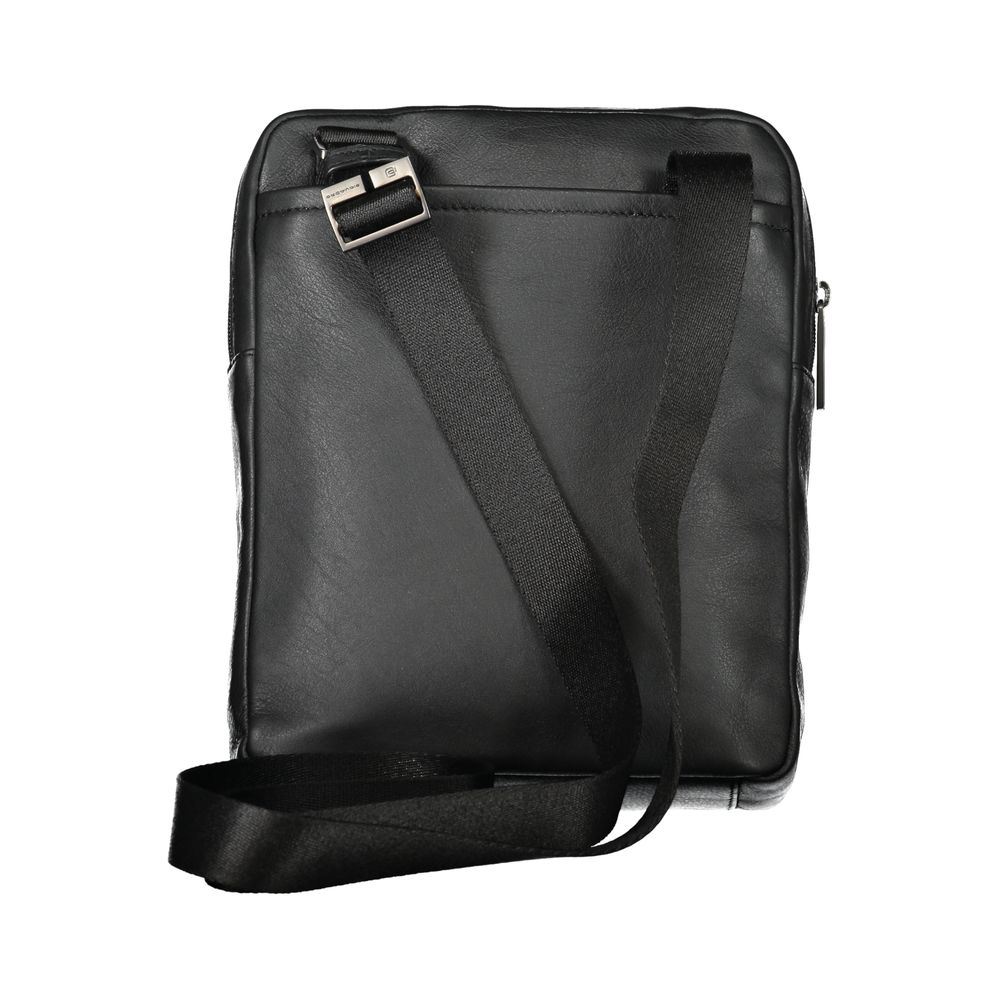 Bolso de hombro elegante de piel negra de Piquadro