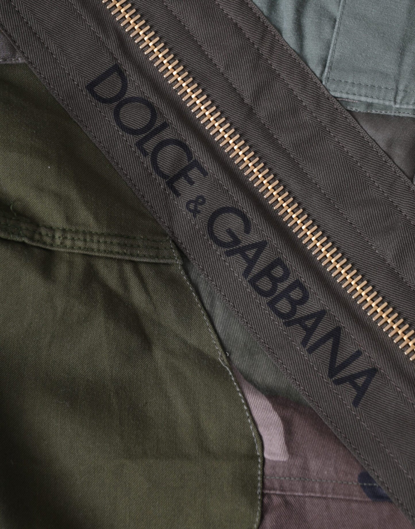 Mochila Dolce &amp; Gabbana con parches en verde militar