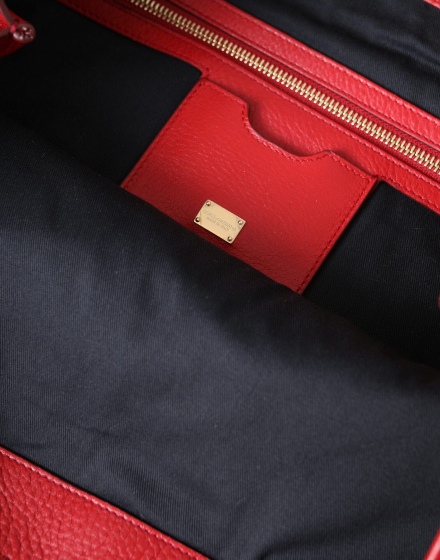 Bolso de mano de cuero rojo con parche #DGFamily de Dolce &amp; Gabbana