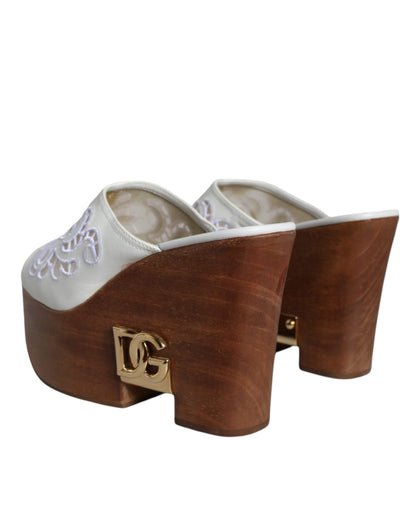 Sandalias con cuña y tacón de madera de cuero blanco de Dolce &amp; Gabbana