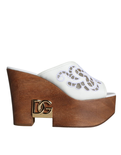 Sandalias con cuña y tacón de madera de cuero blanco de Dolce &amp; Gabbana