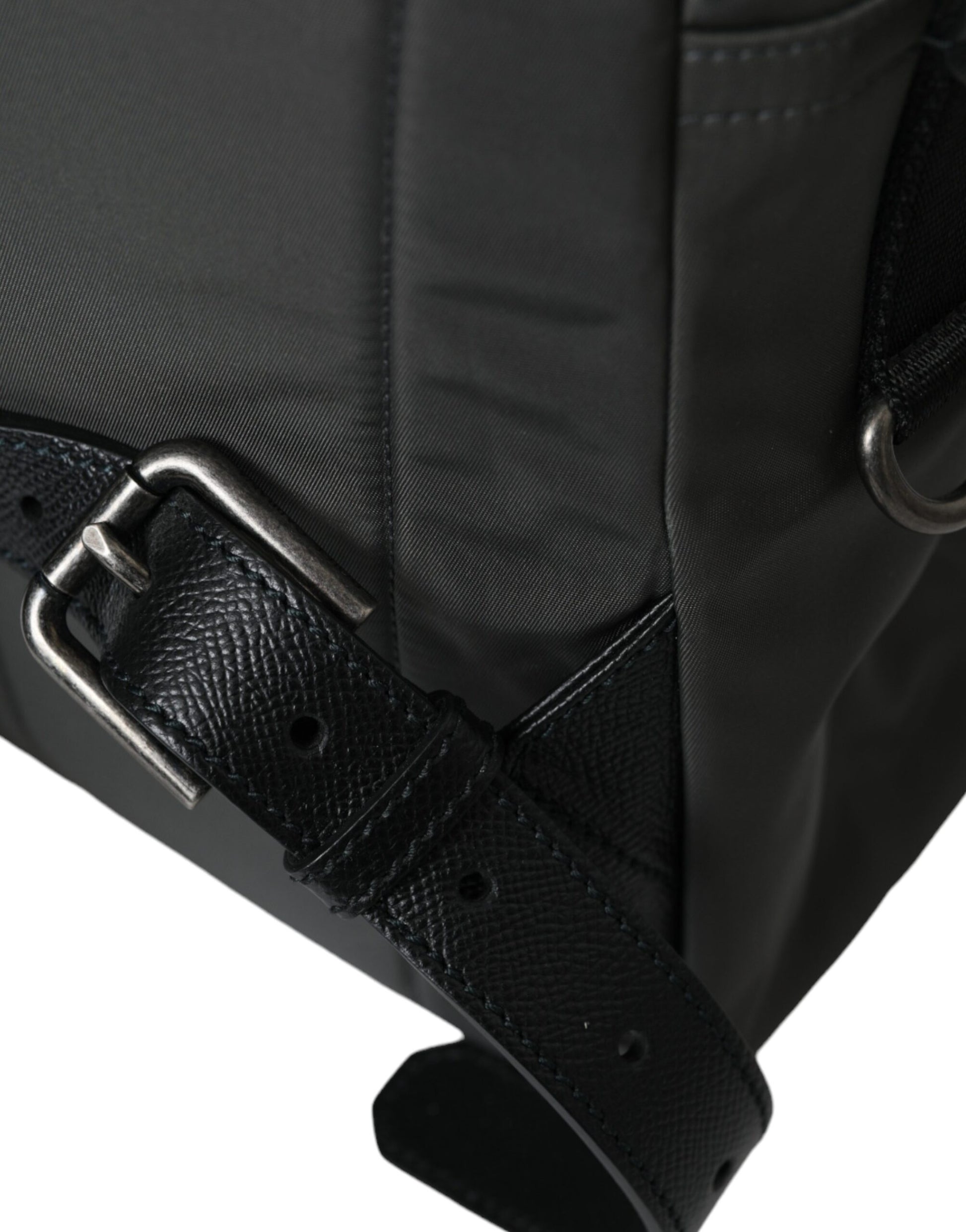 Mochila para hombre con parche #DGFamily de nailon gris oscuro