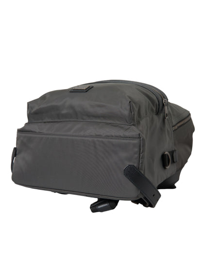Mochila para hombre con parche #DGFamily de nailon gris oscuro